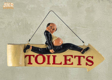 De grappige van het het Standbeeldbeeldje van Polyresin van Toilettekens de Harsmuur zette het Tekendecor op van de Tekenbar